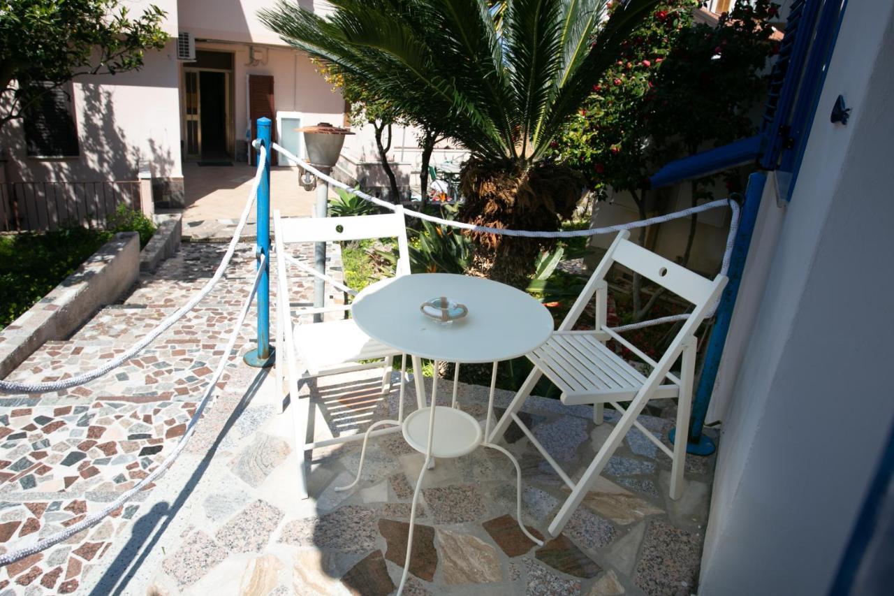 Dilettaanna Luxury Apartment Lipari Tropea Exterior photo